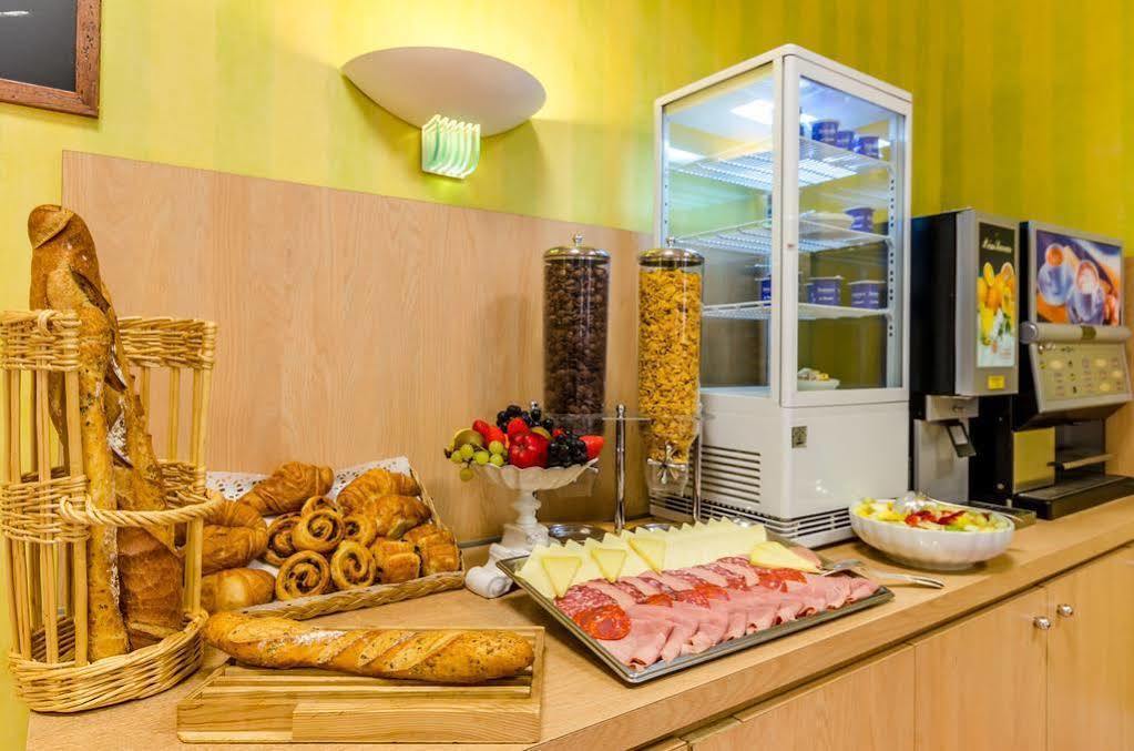 לורדה Hotel Aneto מראה חיצוני תמונה